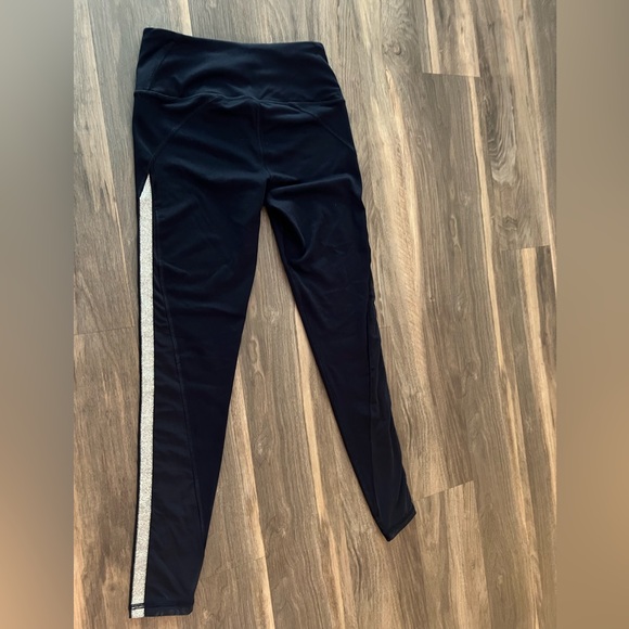 Victoria’s Secret Sport - Active Leggings - Picture 4 of 12